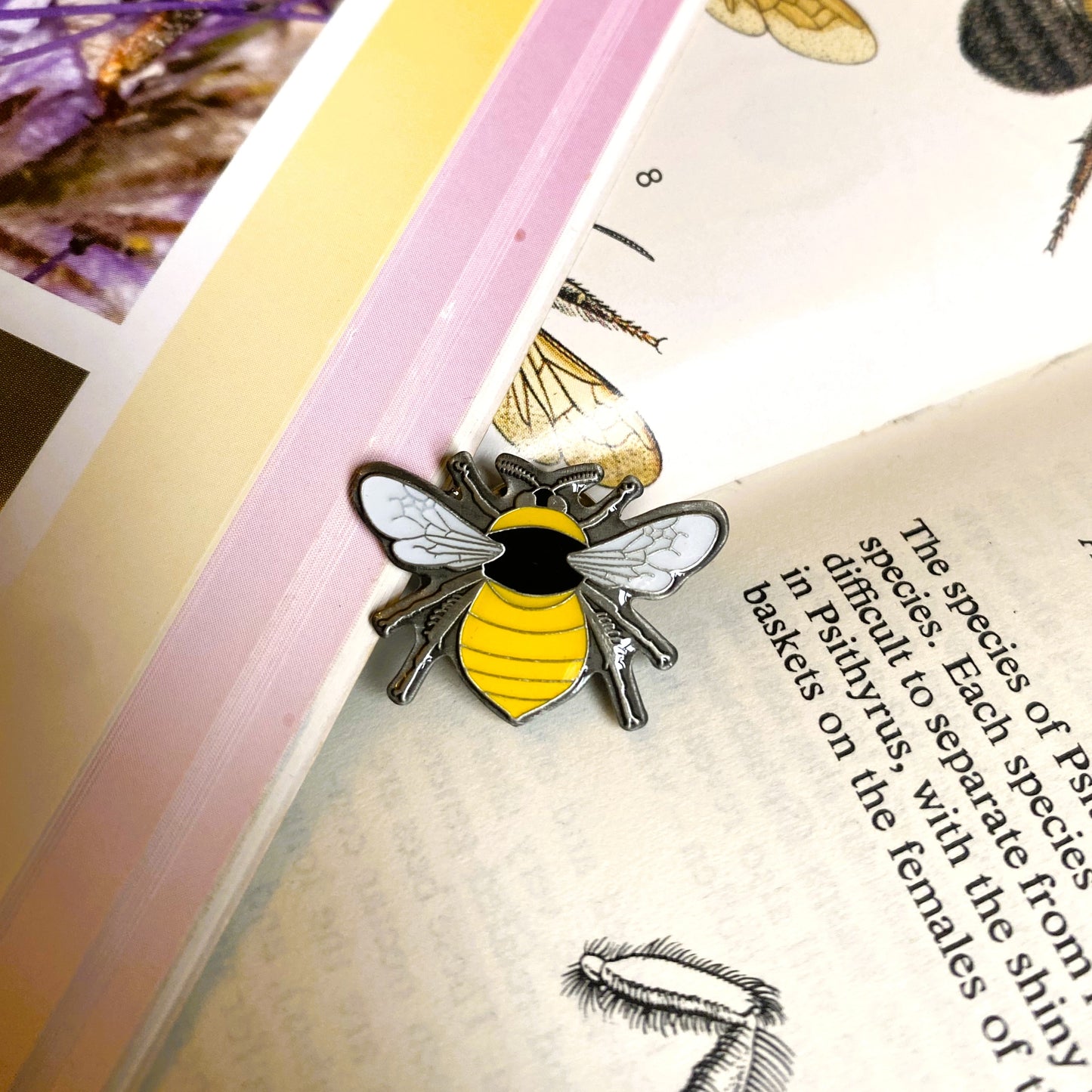 Great Yellow bumblebee pin badge