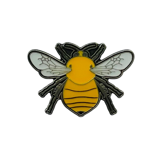 Common carder bee pin badge